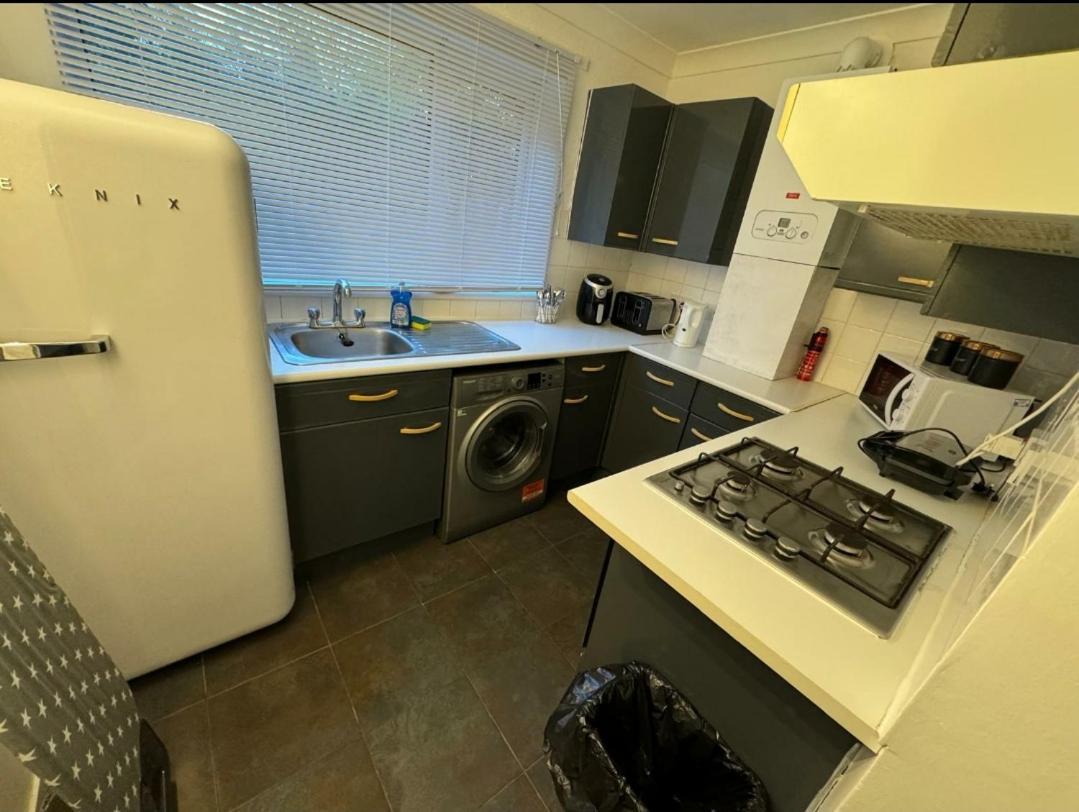 Lovely 2-Bed Apartment In Knowle Solihull Extérieur photo